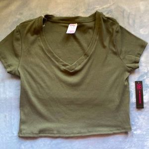 [NEW] Army green crop top